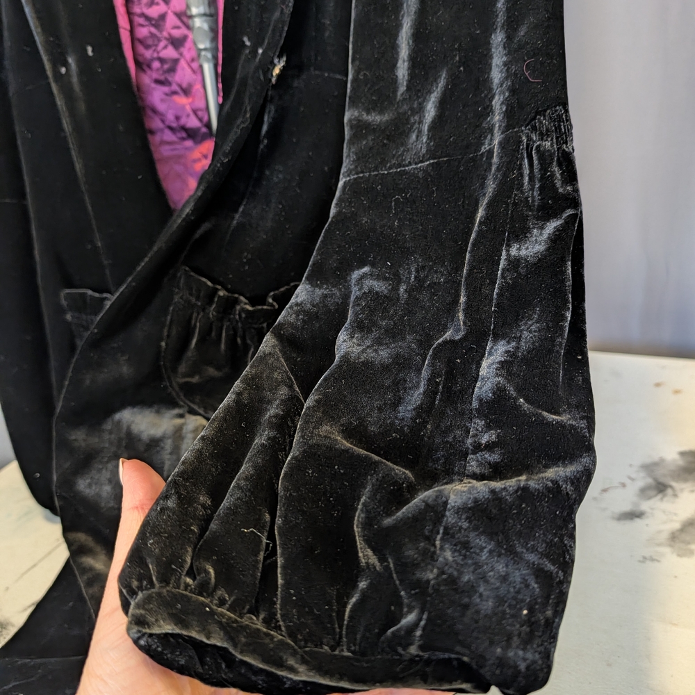 Nanette Lepore Elegant Black Velvet Cape like Jacket - Picture 8 of 11